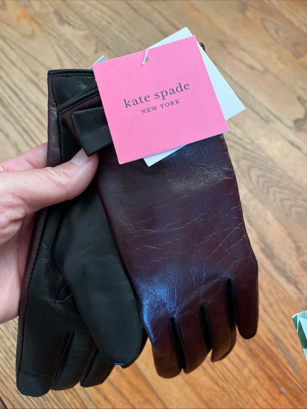 NWT kate spade Women's Bow Trim Leather Gloves - Burgundy Sz:S Old Money Classic